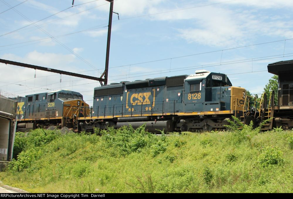 CSX 8128 2nd on Q404